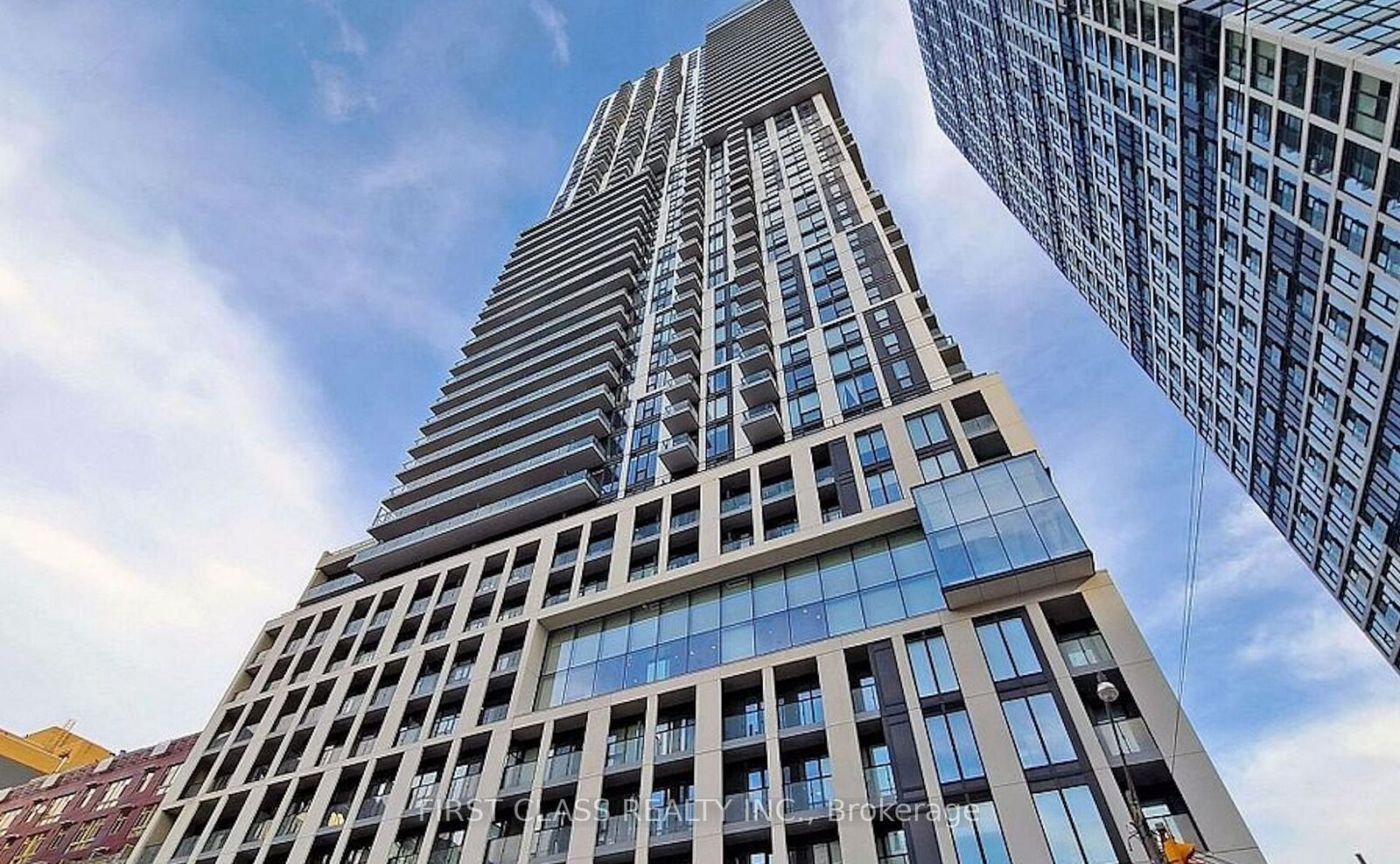 Property Photo: 251 Jarvis Street 826 ON M5B 0C3