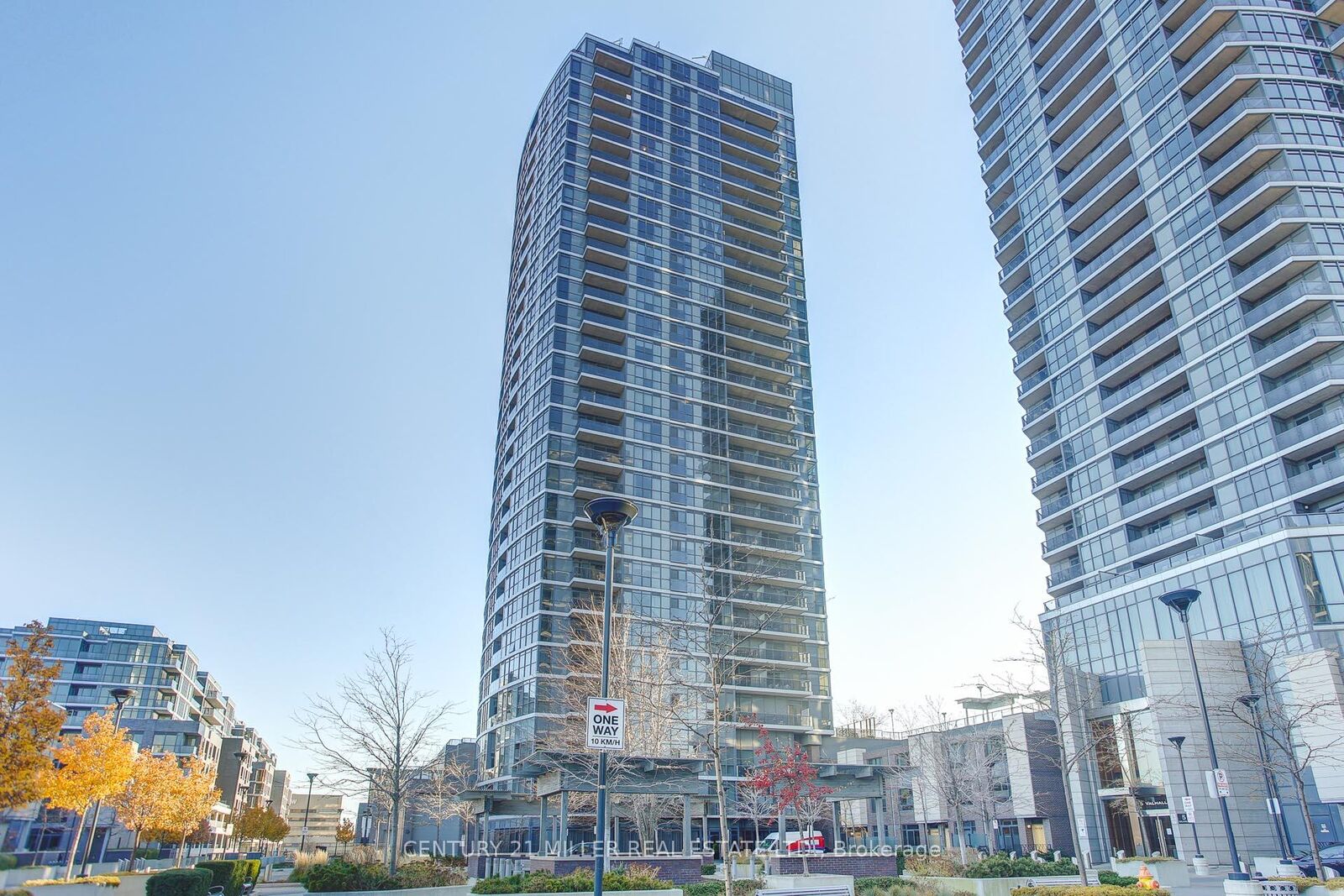 Property Photo:  9 Valhalla Inn Road 505  ON M9B 0B2 