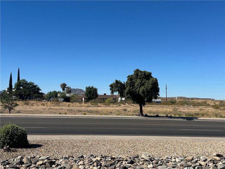Property Photo:  0000 Hualapai Mtn Rd  AZ 86401 