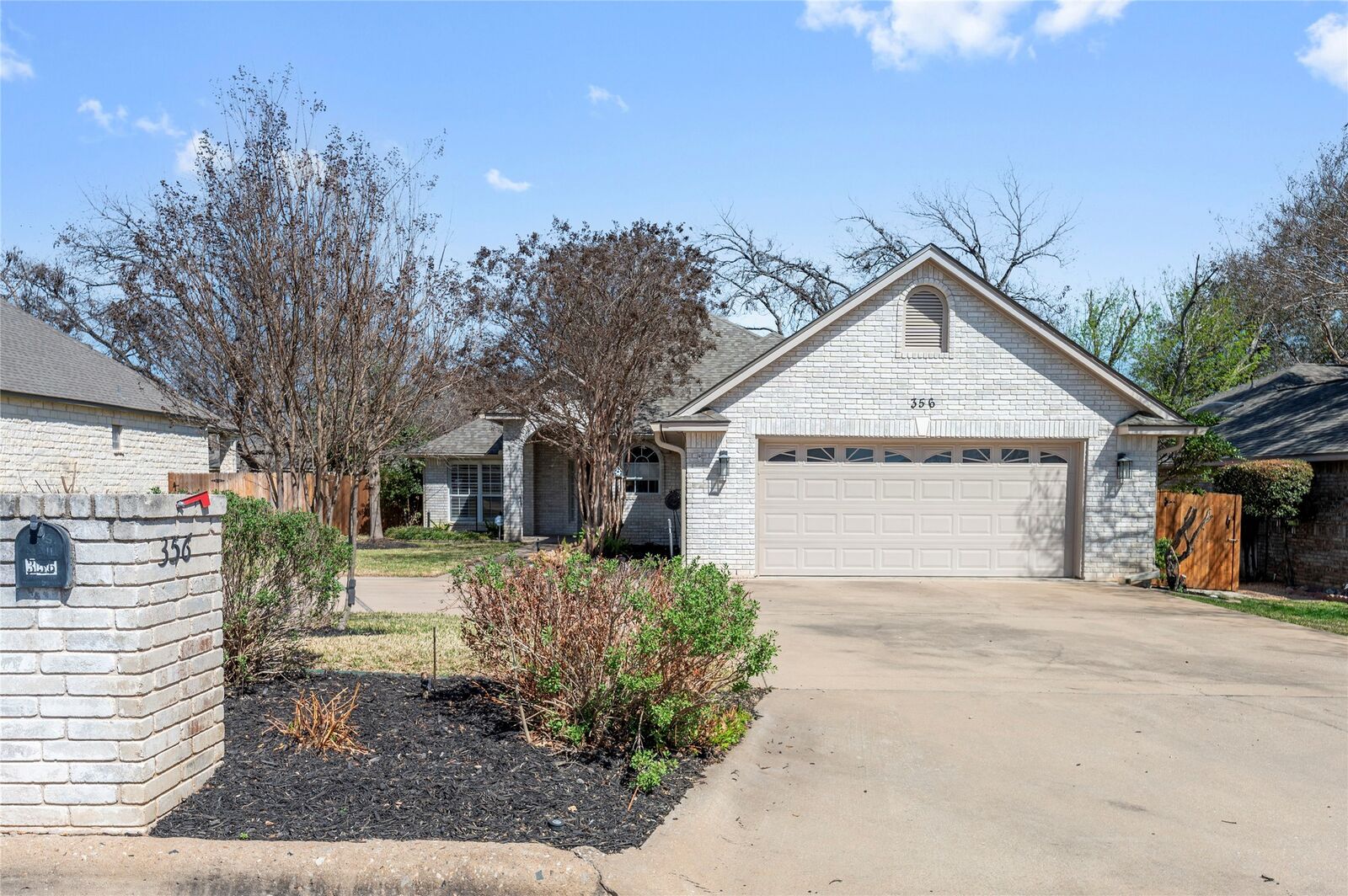 Property Photo: 356 Mahan Street TX 78654