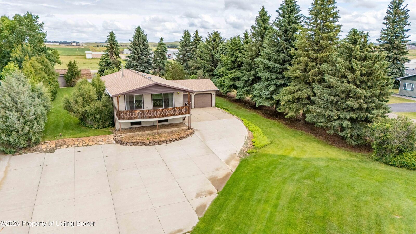 Property Photo:  3030 Lakeview Drive  ND 58601 