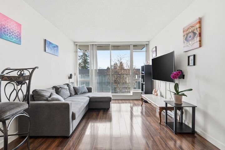 Property Photo: 4818 Eldorado Mews 319 BC V5R 0B3