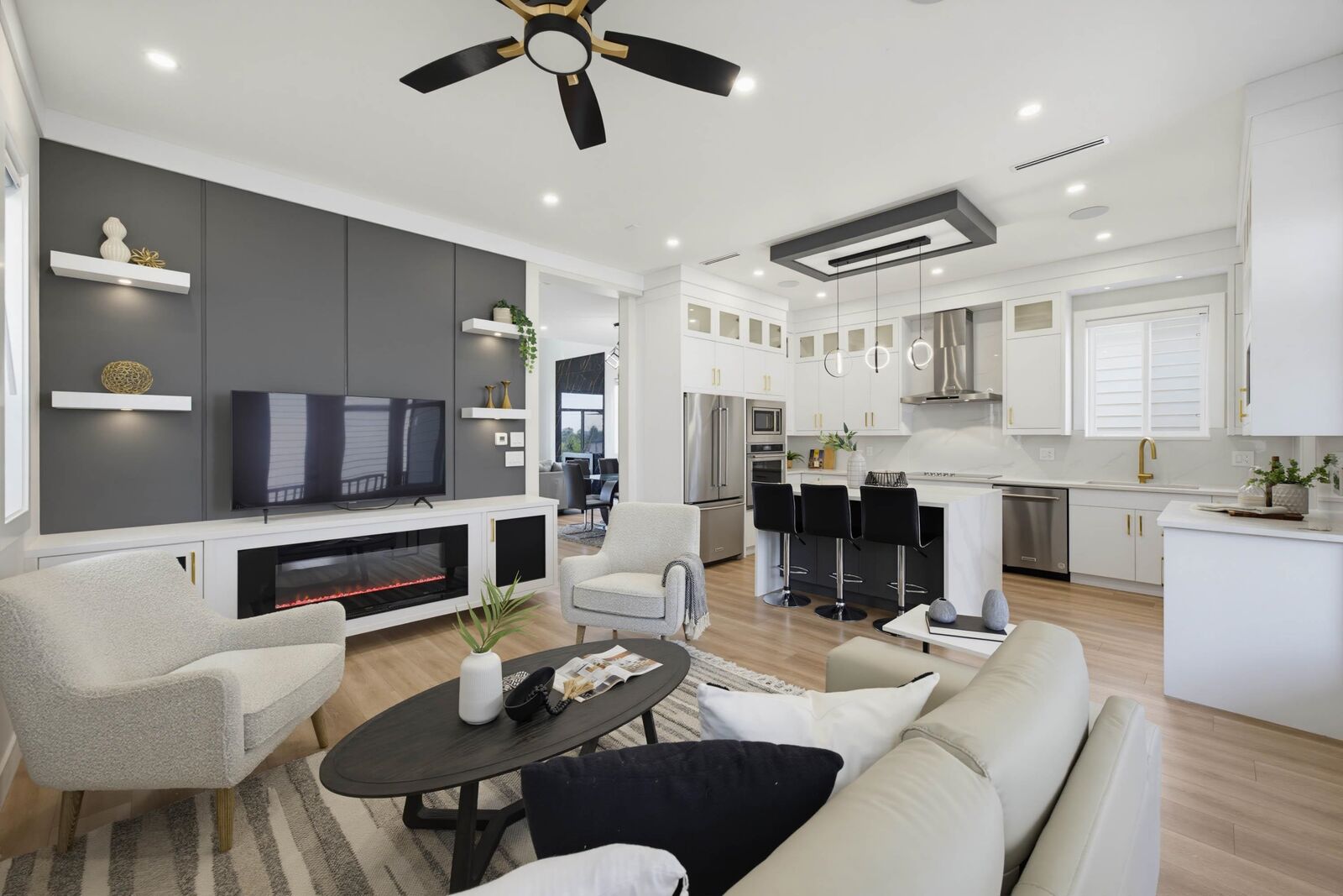 Property Photo:  16707 15A Avenue  BC V3Z 9M4 