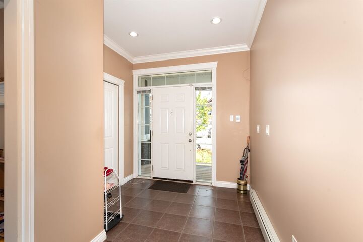 Property Photo:  32620 Carter Avenue  BC V4S 0B7 