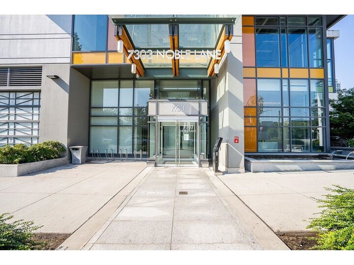 Photo de la propriété:  7303 Noble Lane 1206  BC V3N 0H2 
