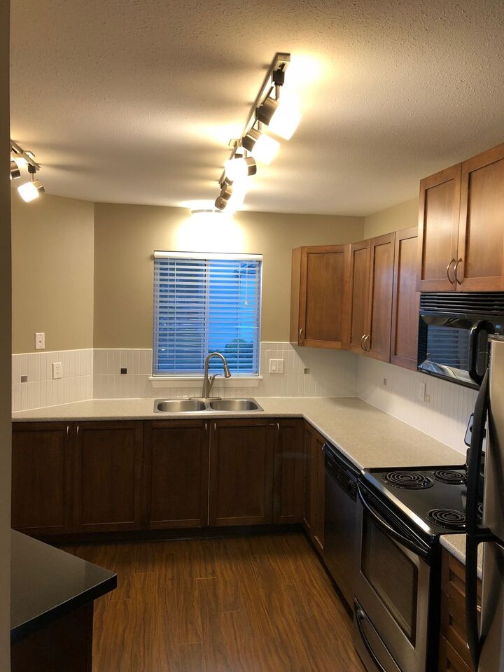 Property Photo: 32725 George Ferguson Way 204 BC V2T 5M5