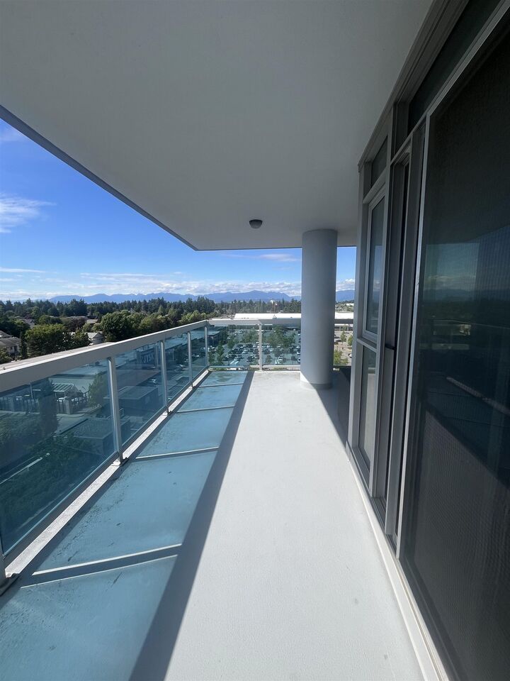 11967 80 Avenue 902 — photo 1