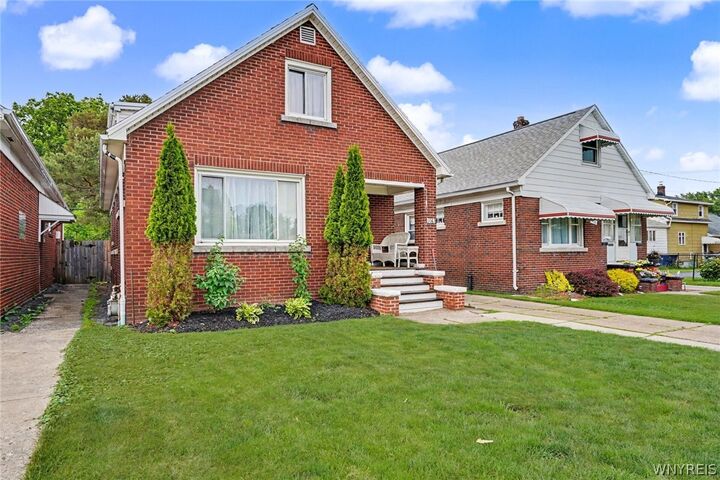 Property Photo:  106 Palm Street  NY 14218 
