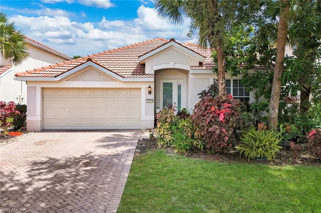 Property Photo:  2010 Fairmont Ln  FL 34120 