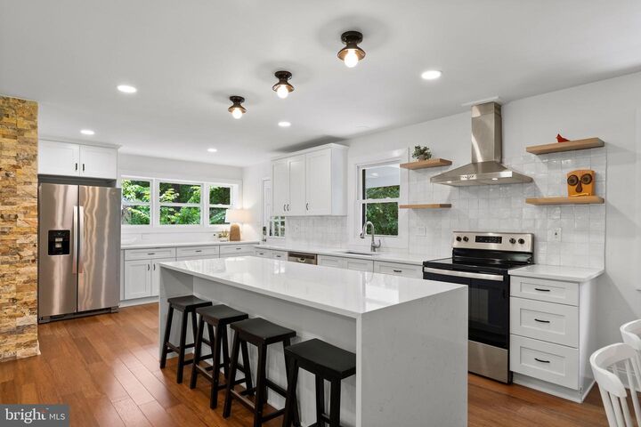 Property Photo:  9221 Weant Drive  VA 22066 