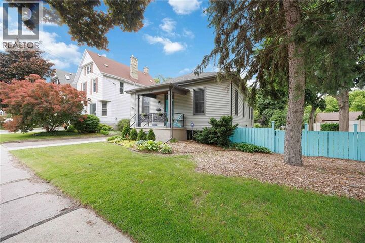 Property Photo:  304 Brock Street North  ON N7T 5Z8 