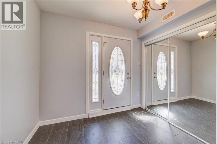 Property Photo: 114 Dalegrove Drive ON N2M 2G5