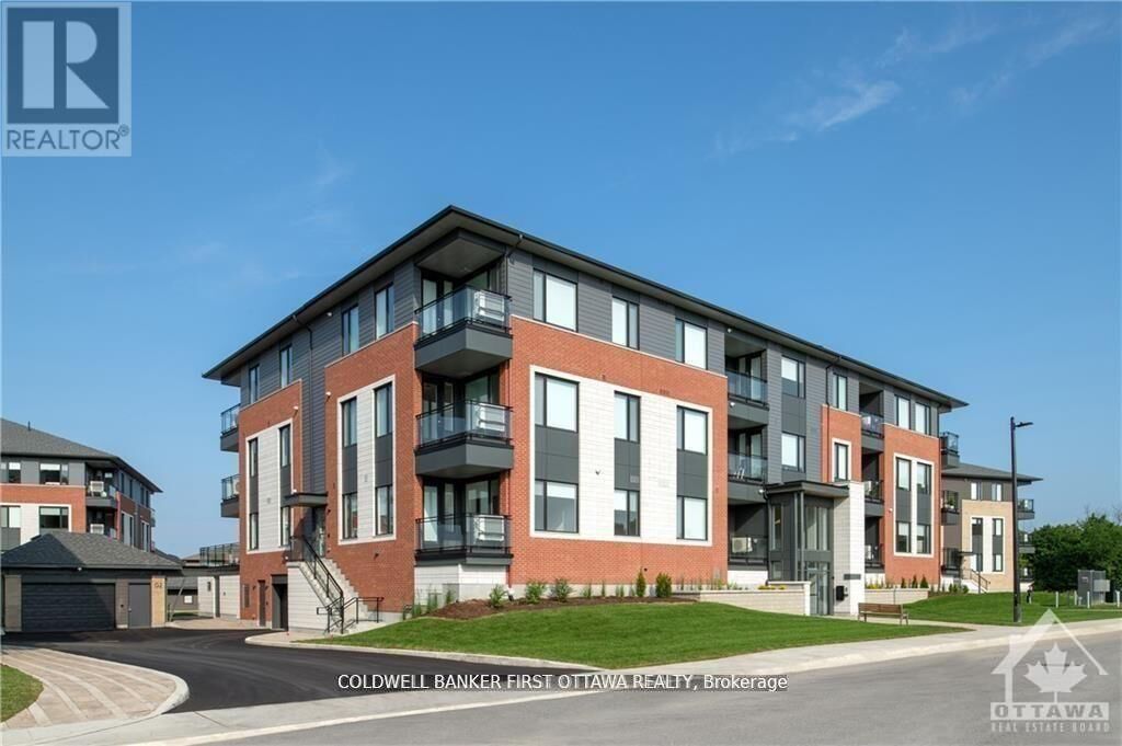 Property Photo:  520 Pimiwidon Street 206  ON K1K 5B4 