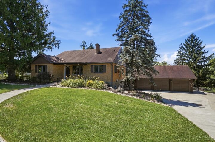 Property Photo:  4605 Boomer Road  OH 45247 
