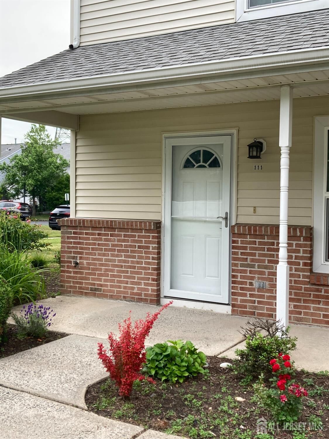 Property Photo:  111 Sassafras Court  NJ 08902 