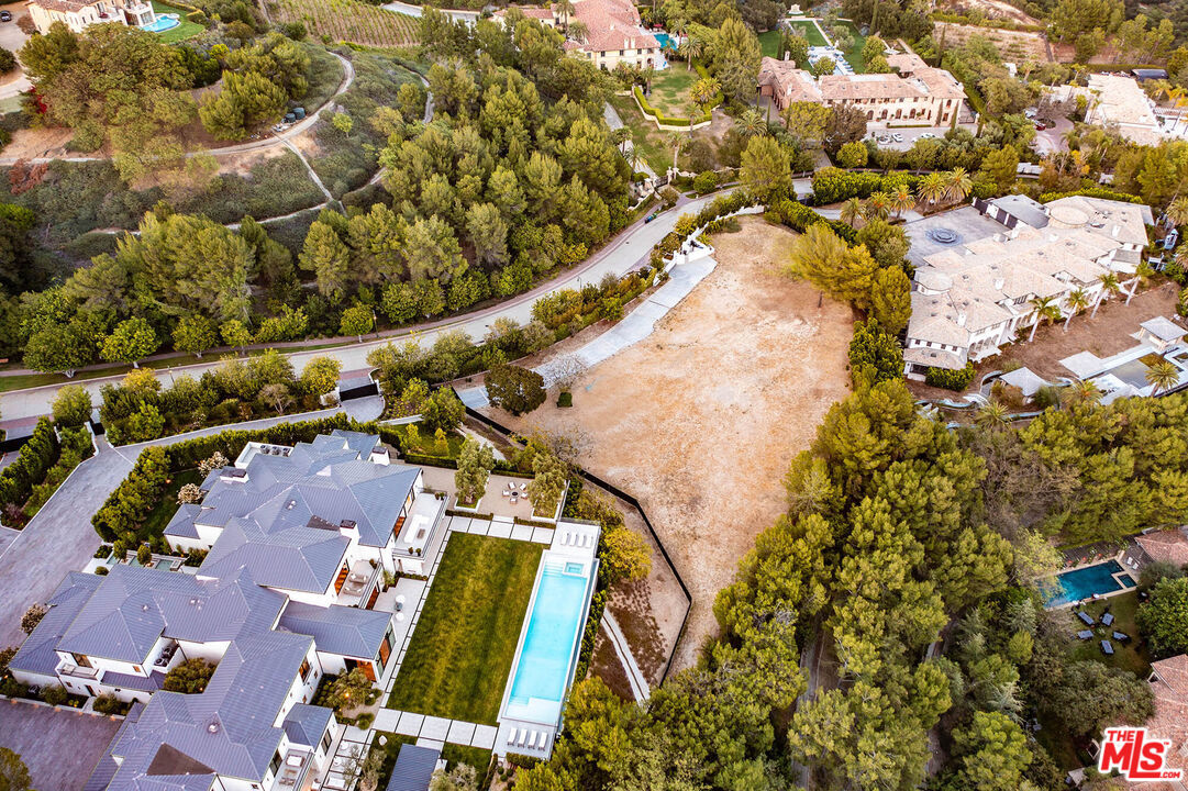 Property Photo:  74 Beverly Park Ln  CA 90210 