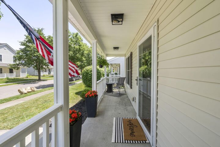 Property Photo:  6109 Treaty Lane  OH 43119 