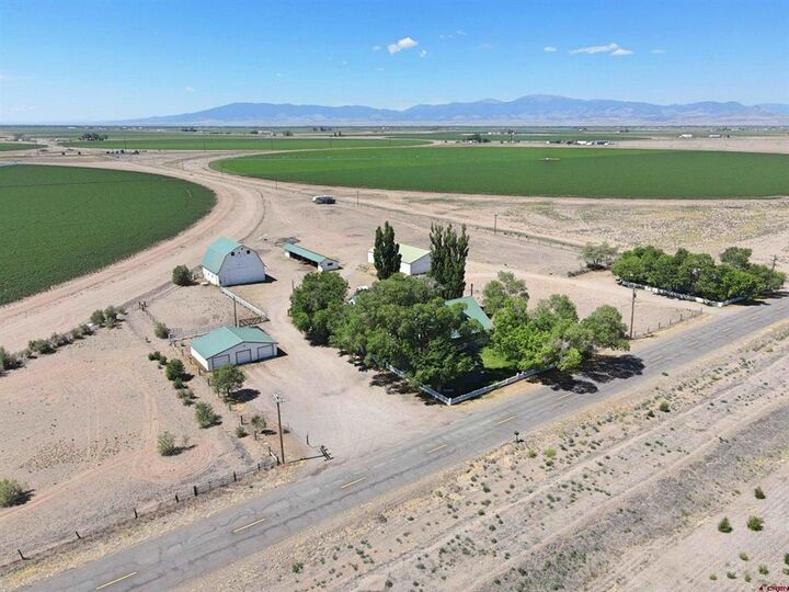 Property Photo:  552 E County Road 7  CO 81144 