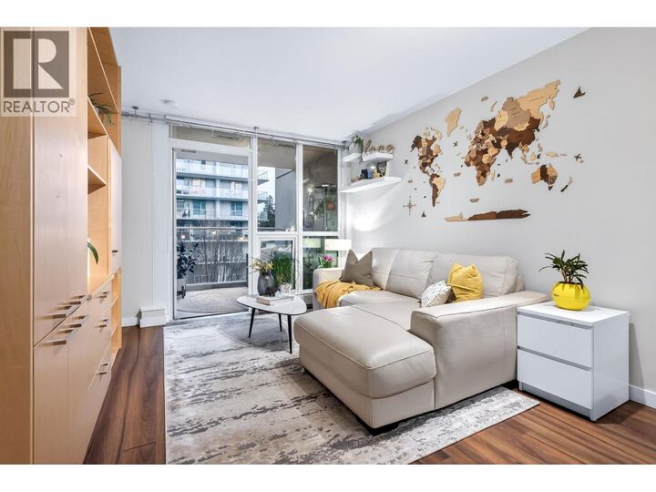 Property Photo: 135 East 17 Street 413 BC V7L 0C4