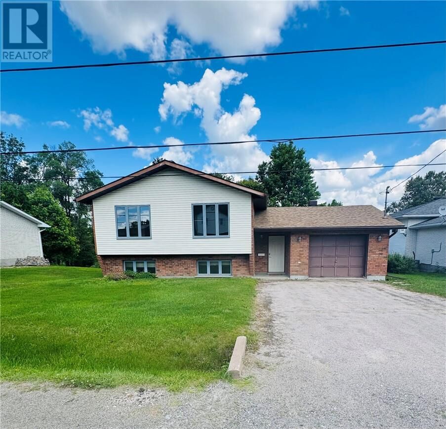 Property Photo:  26 Timothy Avenue  ON P3Y 1B5 
