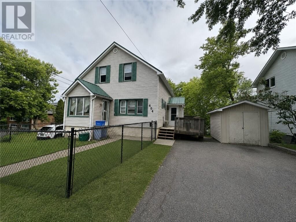 Property Photo:  404 Ash Street  ON P3C 2A1 