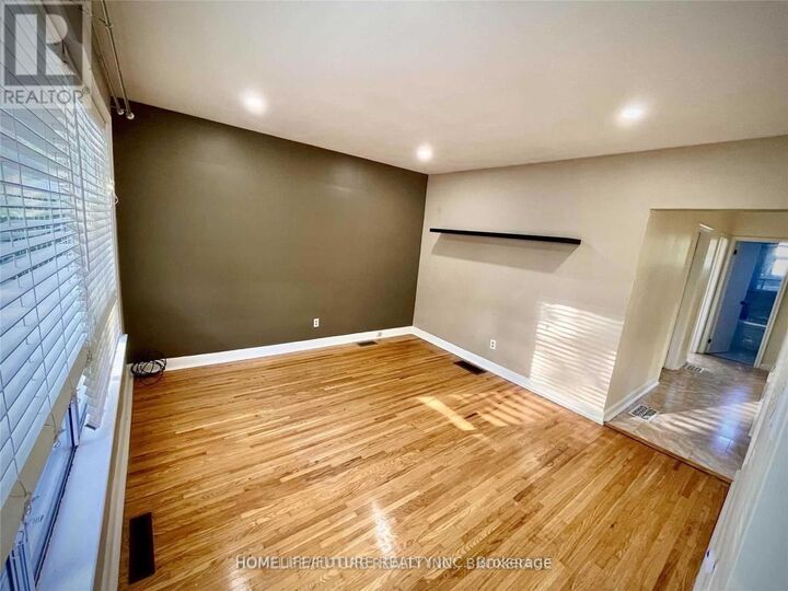 Property Photo:  267 Baldwin Street  ON L1H 6H5 