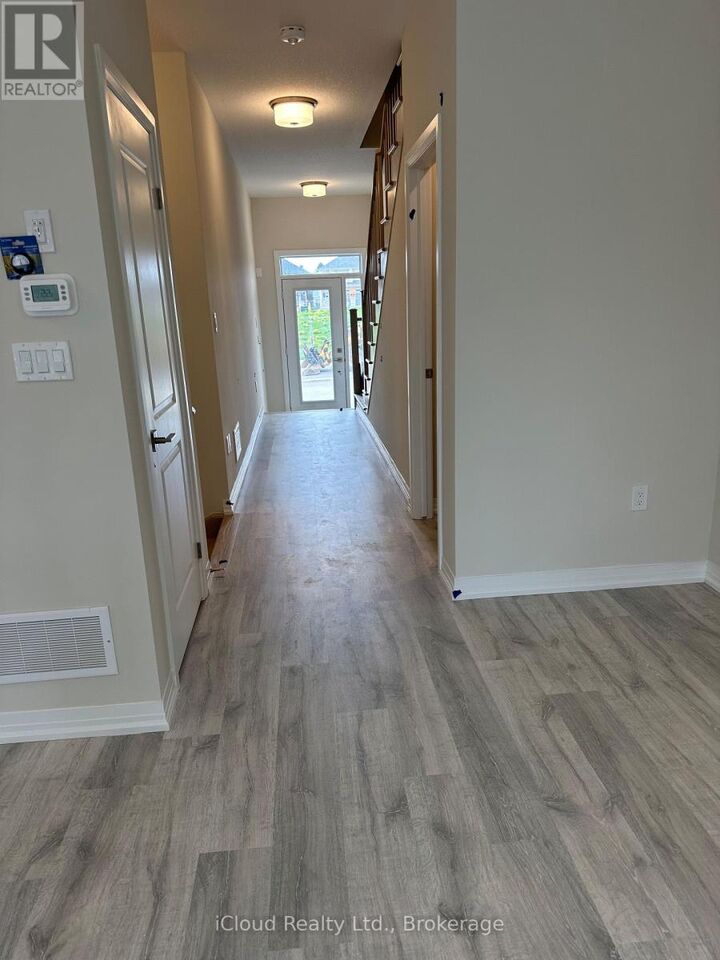 Property Photo:  660 Colborne Street West D  ON N3T 0Y7 