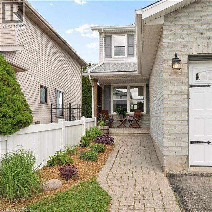 Property Photo:  16 White Sands Court  ON N2E 3S4 
