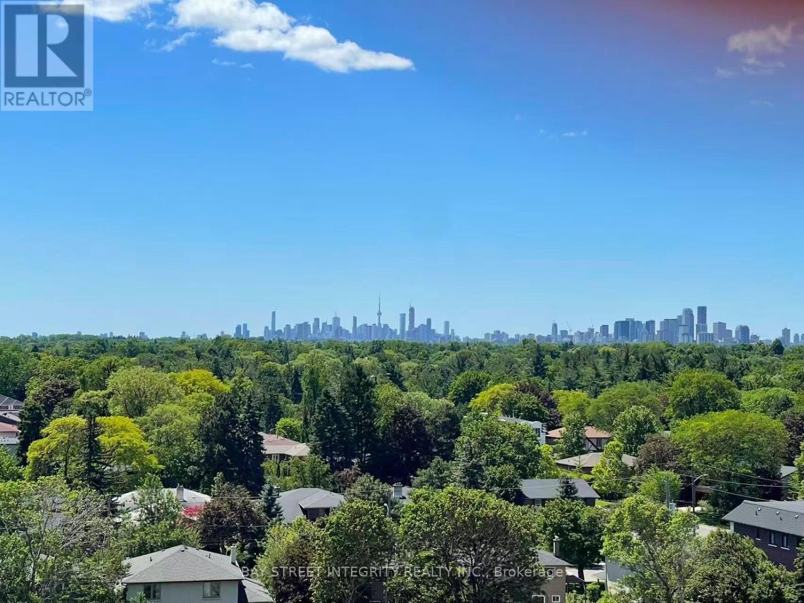 Property Photo: 27 McMahon Drive 1203 ON M2K 0J2