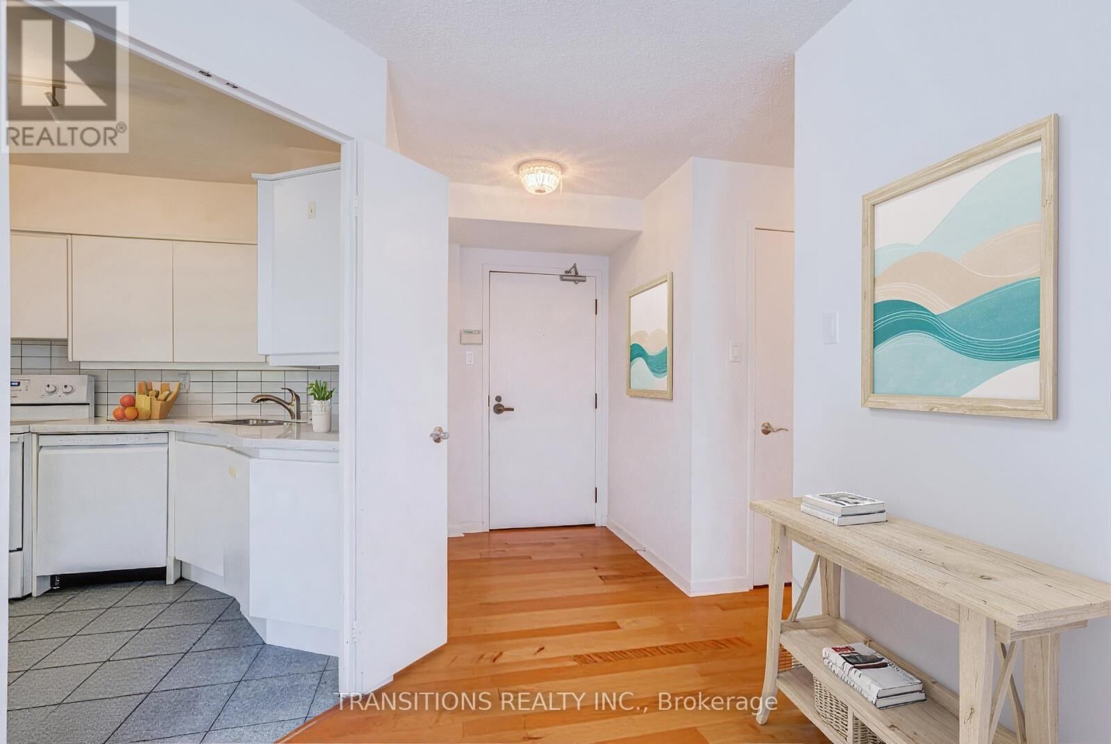 Property Photo:  25 Maitland Street 610  ON M4Y 2W1 
