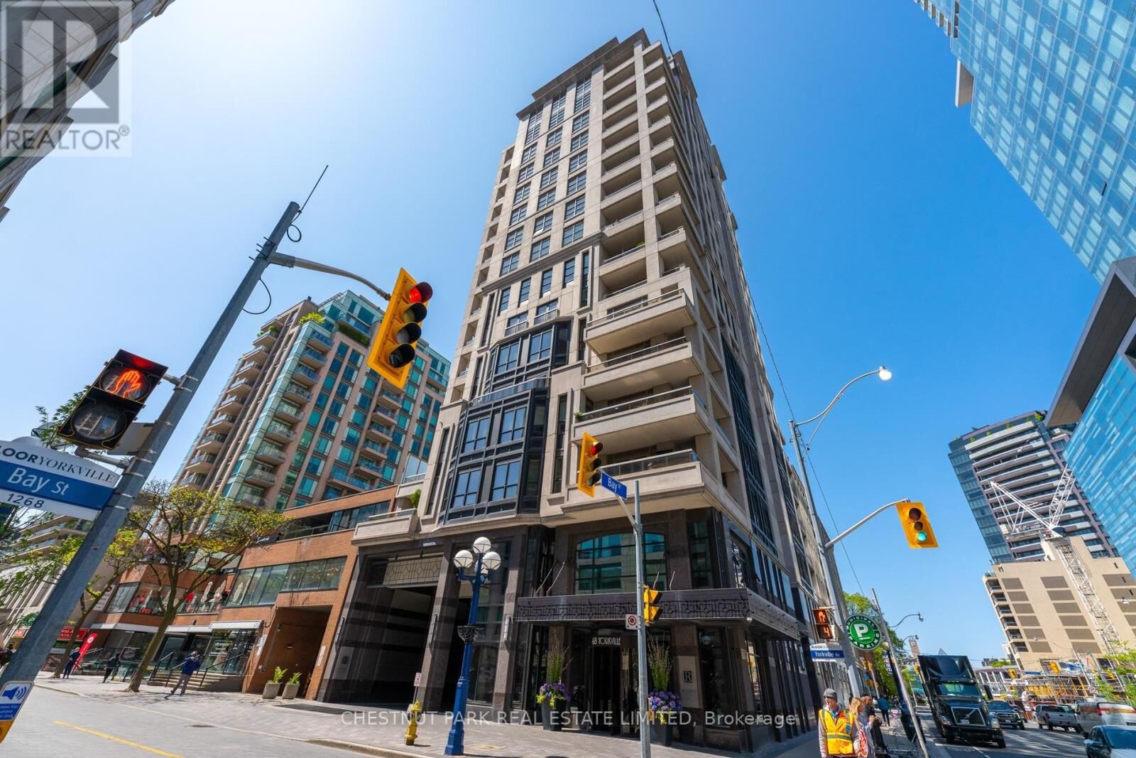 Property Photo:  68 Yorkville Avenue 202  ON M5R 3V7 