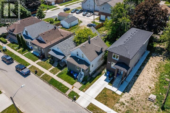 Property Photo:  773 Bridge Avenue  ON N9B 2M5 