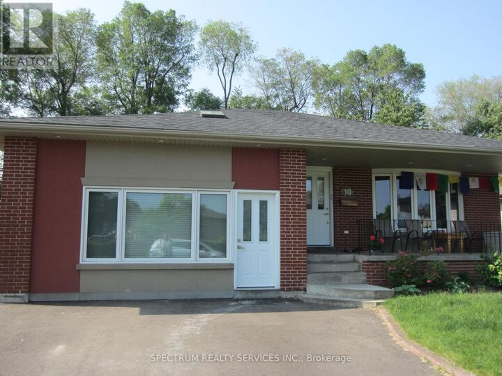 Property Photo: 10 Elrose Rd Road Unit G ON L6T 2C2