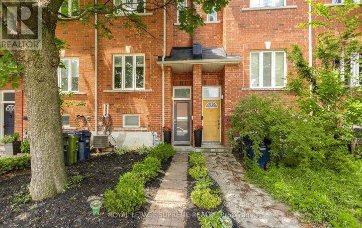 Property Photo:  16 Lightbourn Avenue  ON M6H 3P3 