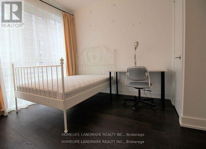 Property Photo:  7 Grenville Street 1107  ON M4Y 1A1 