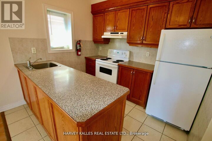 Property Photo:  775 Ossington Avenue 2  ON M6G 3T8 