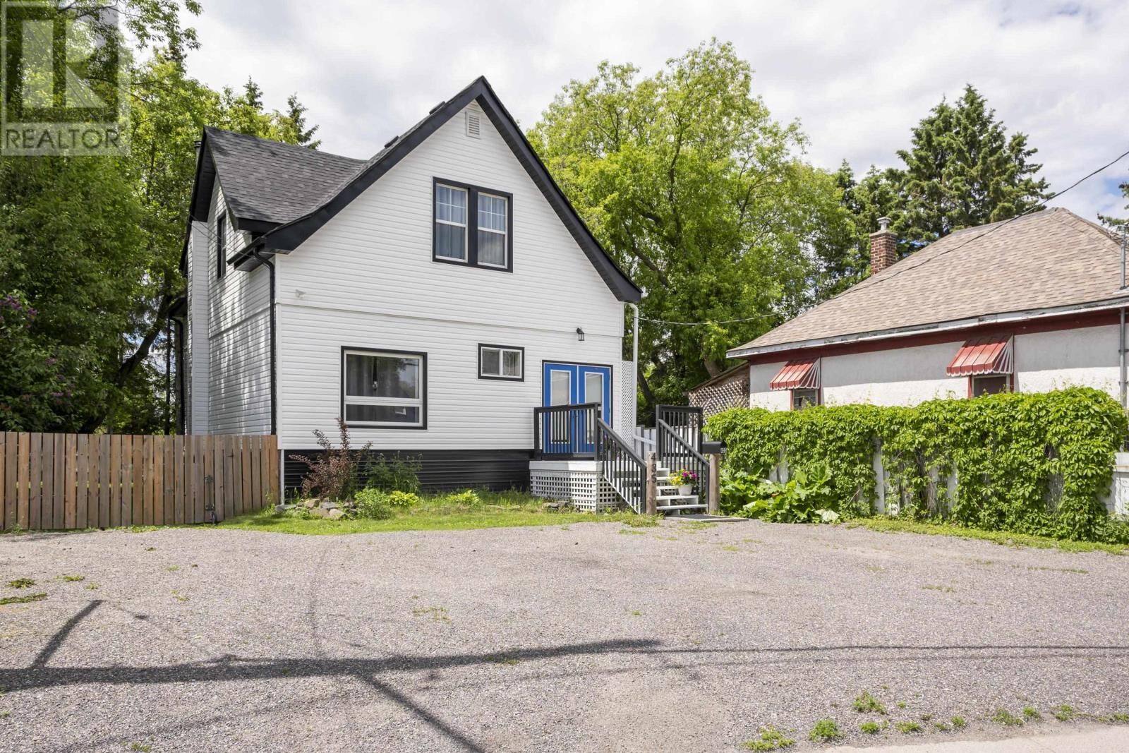 Property Photo: 435 Bernard St ON P7C 4H6