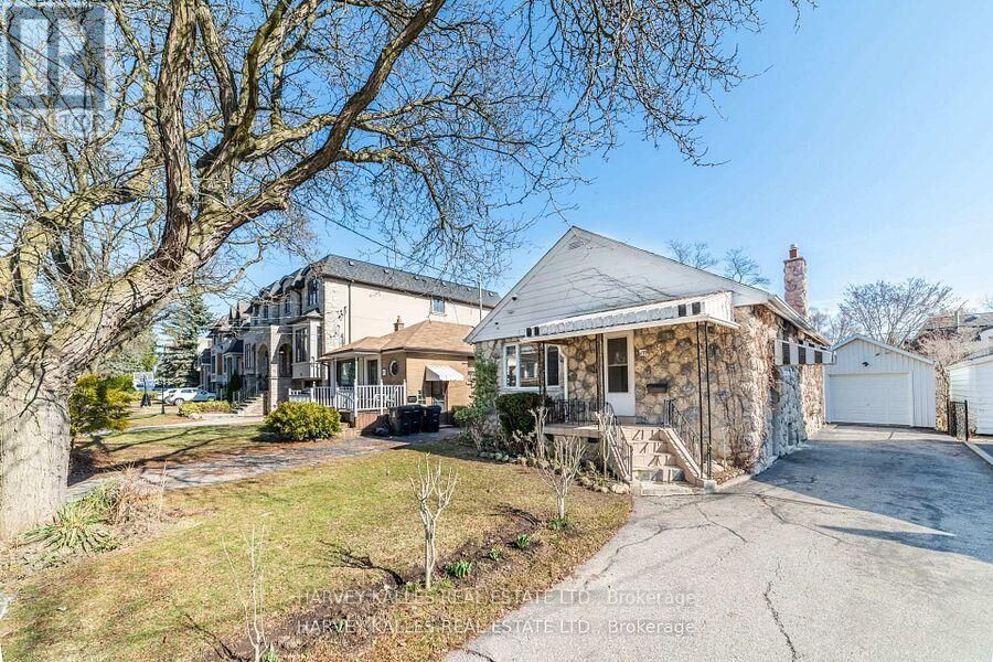Property Photo:  139 Kingsdale Avenue  ON M2N 3W8 