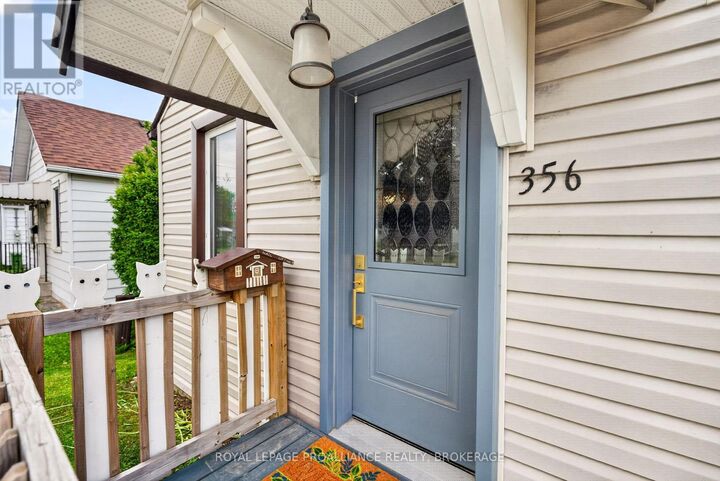 Property Photo:  356 Elliott Avenue  ON K7K 2R5 