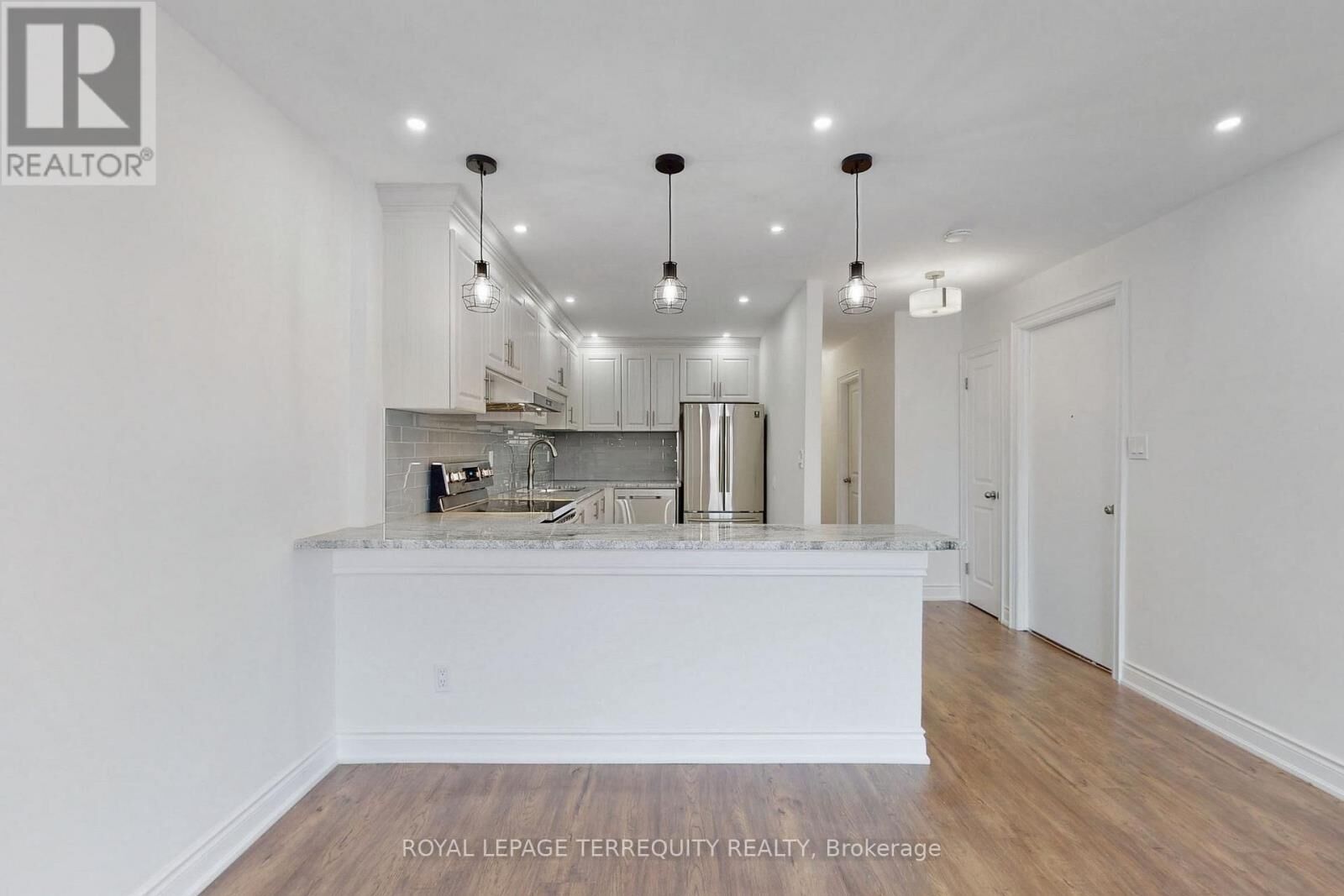 Property Photo:  690 Wilson Avenue A  ON M3K 1E1 