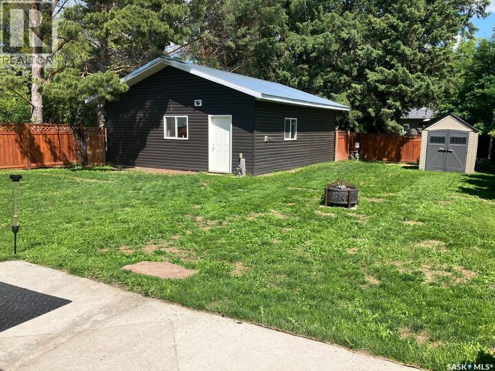 Property Photo:  1107 Centre Street  SK S0E 1E0 