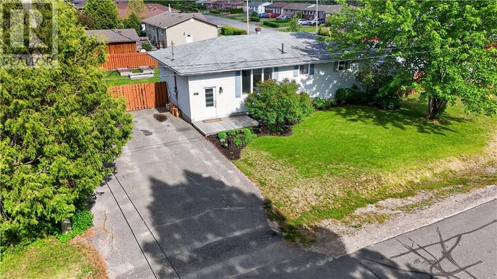 Property Photo: 4274 Roy Avenue ON P3P 1N3