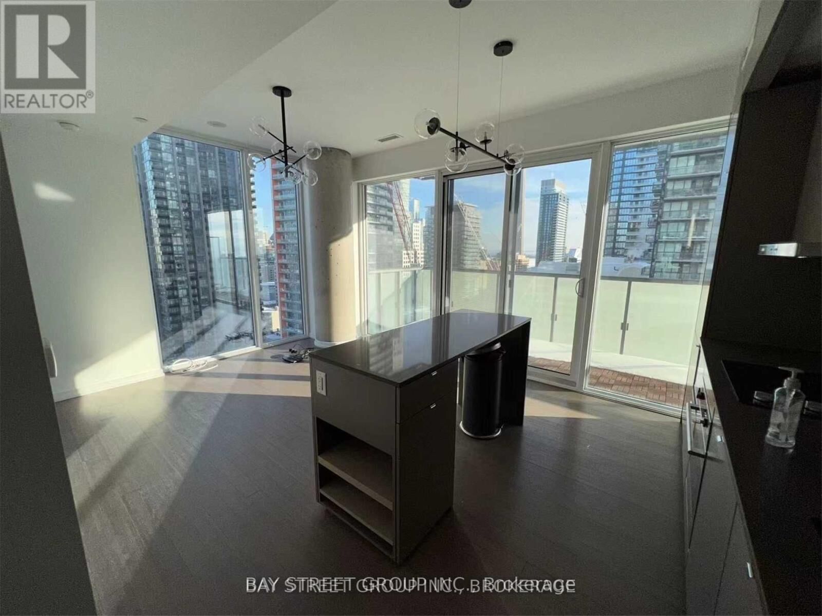 Property Photo:  101 Peter Street 2406  ON M5V 2G9 