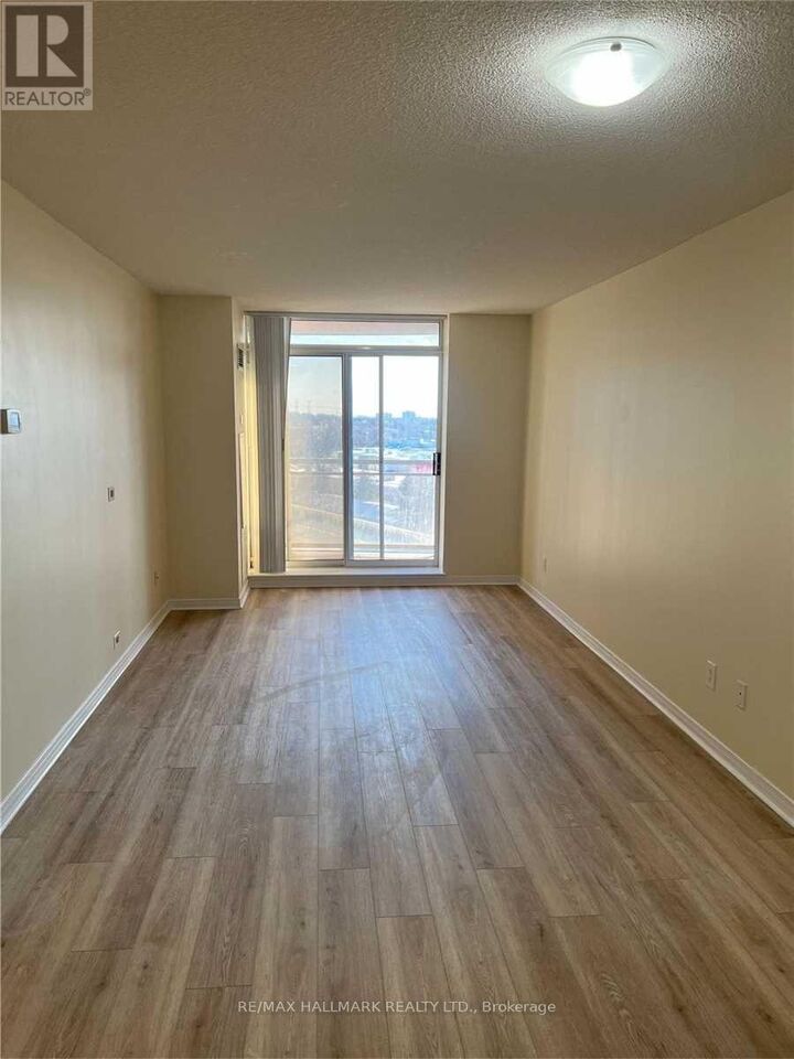 Property Photo: 75 King William Crescent 1007 ON L4B 0B1