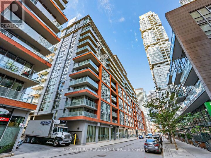 Property Photo:  21 Nelson Street 1019  ON M5V 3H9 