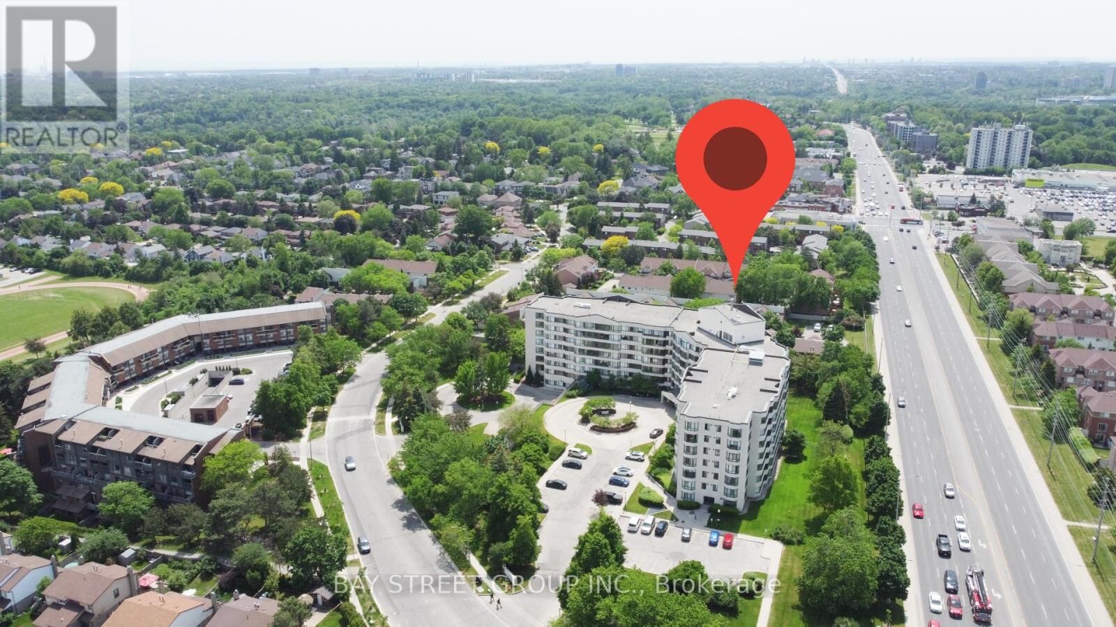 Property Photo: 1001 Cedarglen Gate Ph 720 ON L5C 4R2