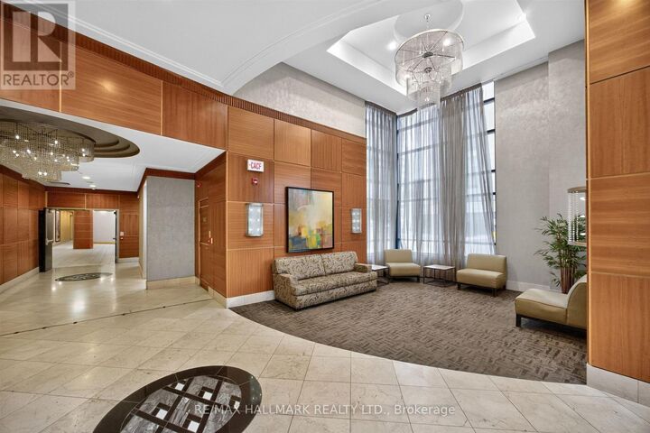 Property Photo:  155 Beecroft Road 812  ON M2N 7C6 