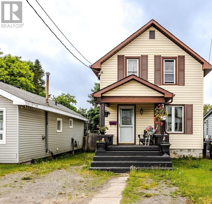 Property Photo: 353 Wilson St ON P6B 2K7