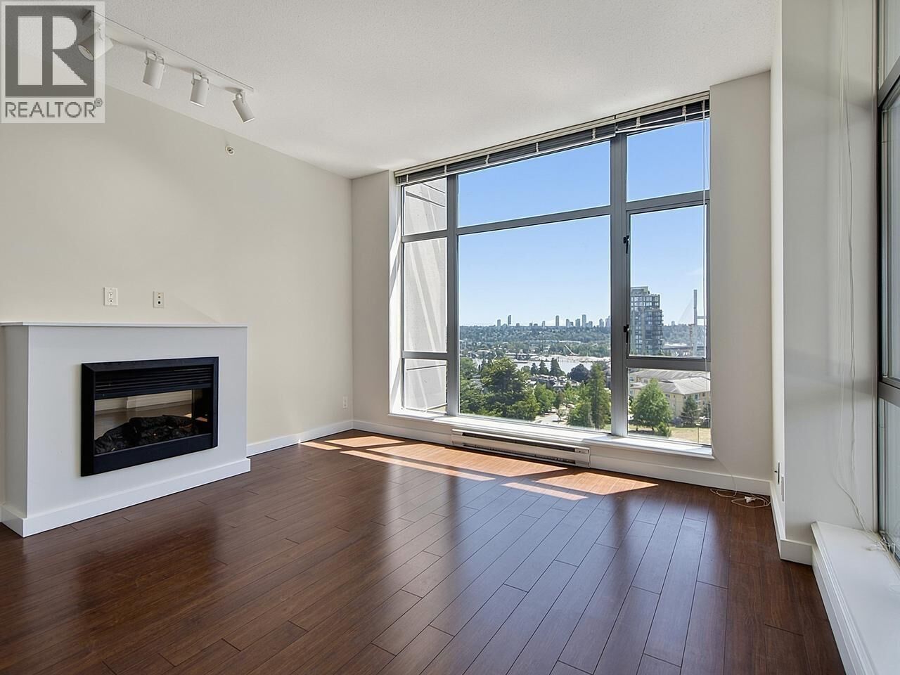 Property Photo:  280 Ross Drive 1006  BC V3L 0C2 