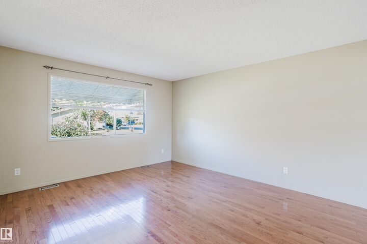 Property Photo:  30 Brampton Street  AB T7X 1E9 